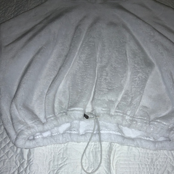 SUPER COMFORTABLE FUZZY SWEATER - Picture 2 of 3